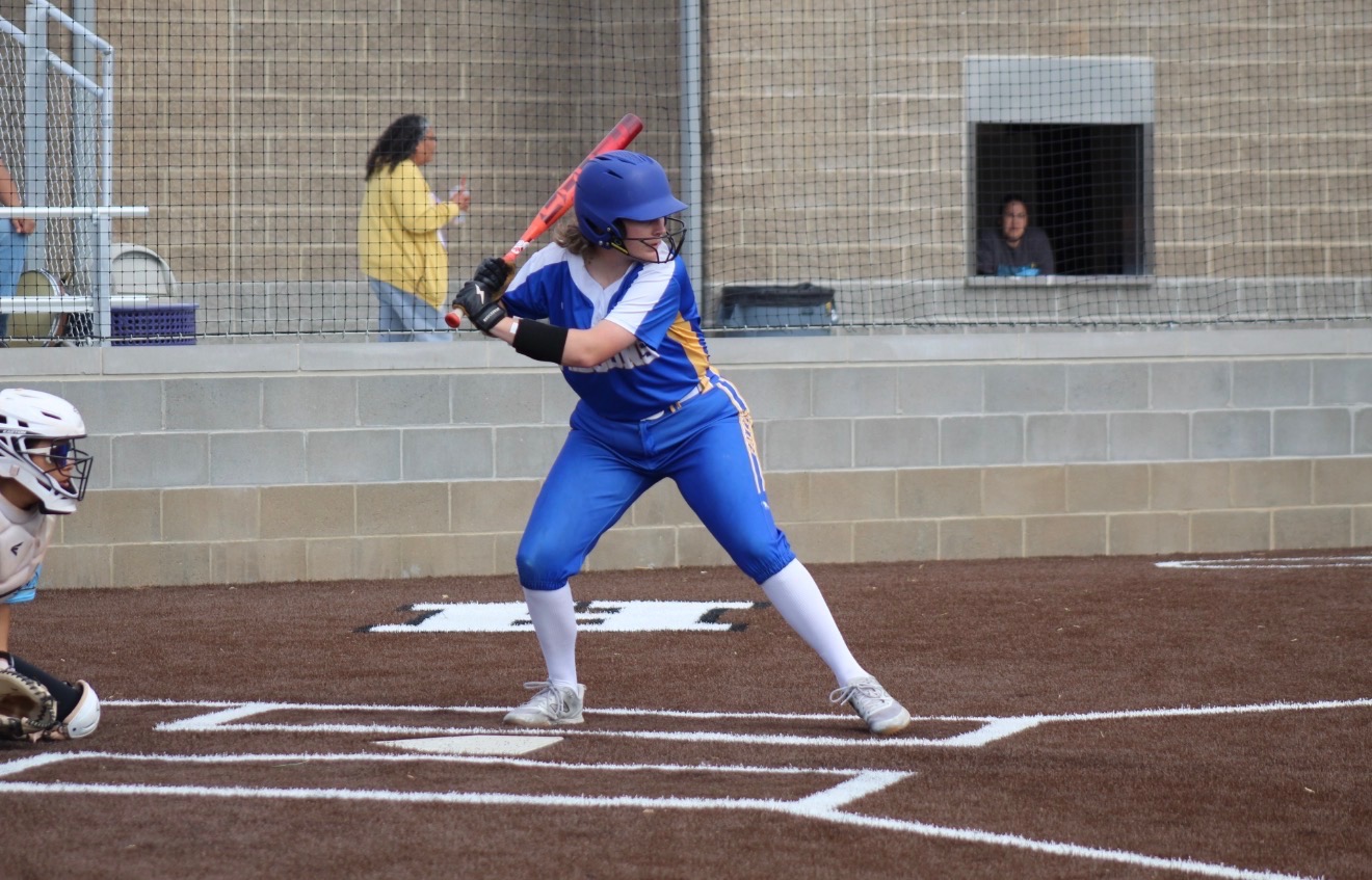 Lady Falcons Sweep Moundbuilders