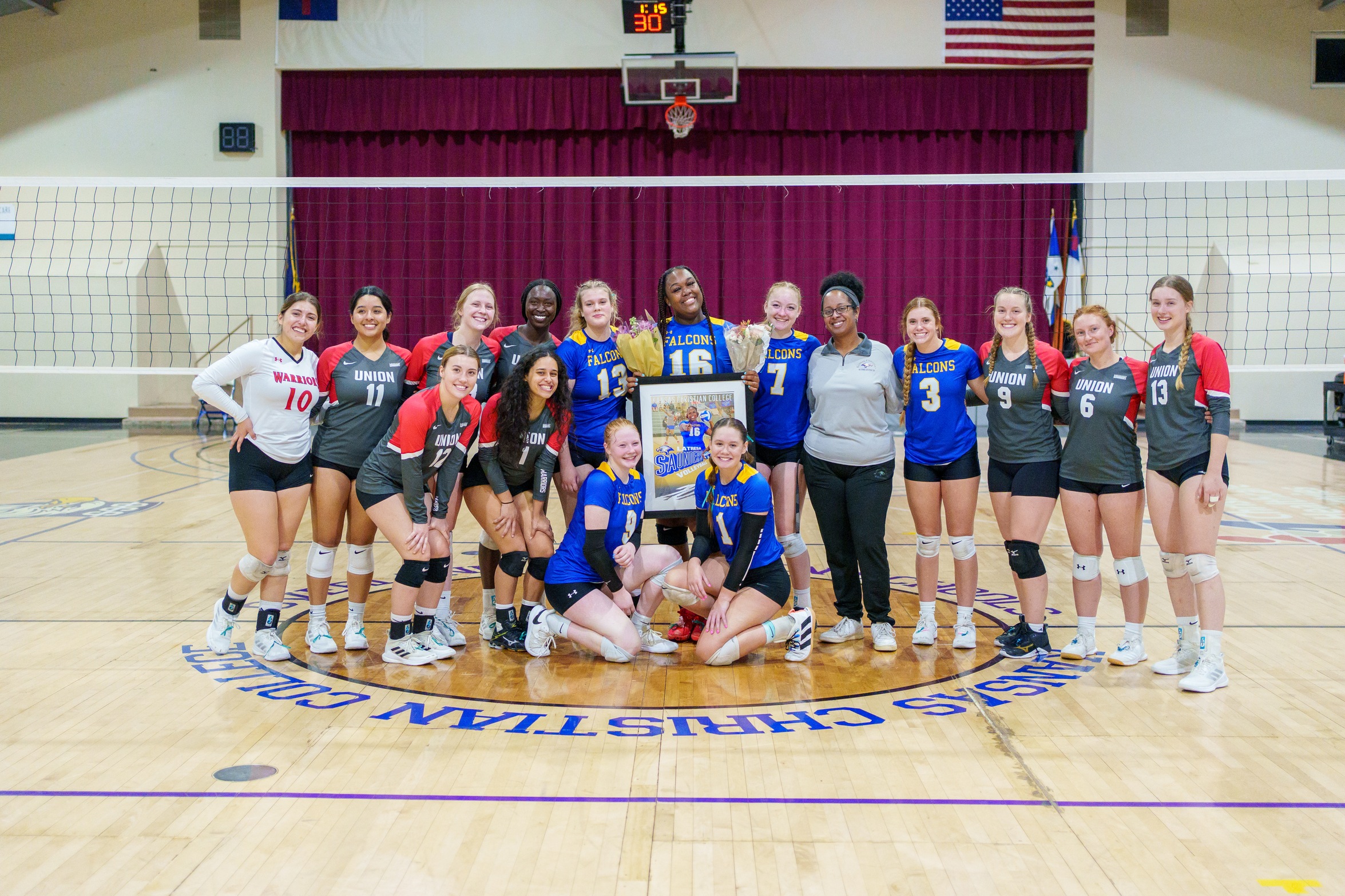Volleyball Falls to Union on Senior Night